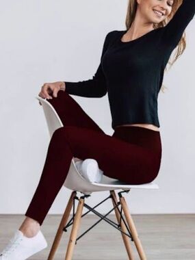 Women’s High-Waist Burgundy Fleece Lined Leggings
